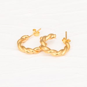 Twisted Wire Hoop Earring, Huggie Hoop, Hoop Gold Earring, Christmas Gift, Handmade of Gold Hoop Earring, Chunky Hoops, Gold Gift for Wife image 3