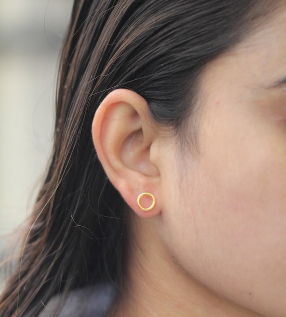 Gold earrings 2024 circle design