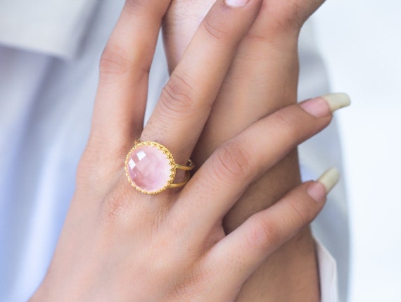 Natural rose quartz ring deals
