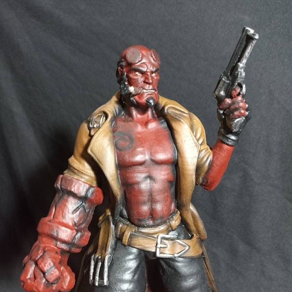 Hellboy Figure Diorama: 3D Printed Fan Art