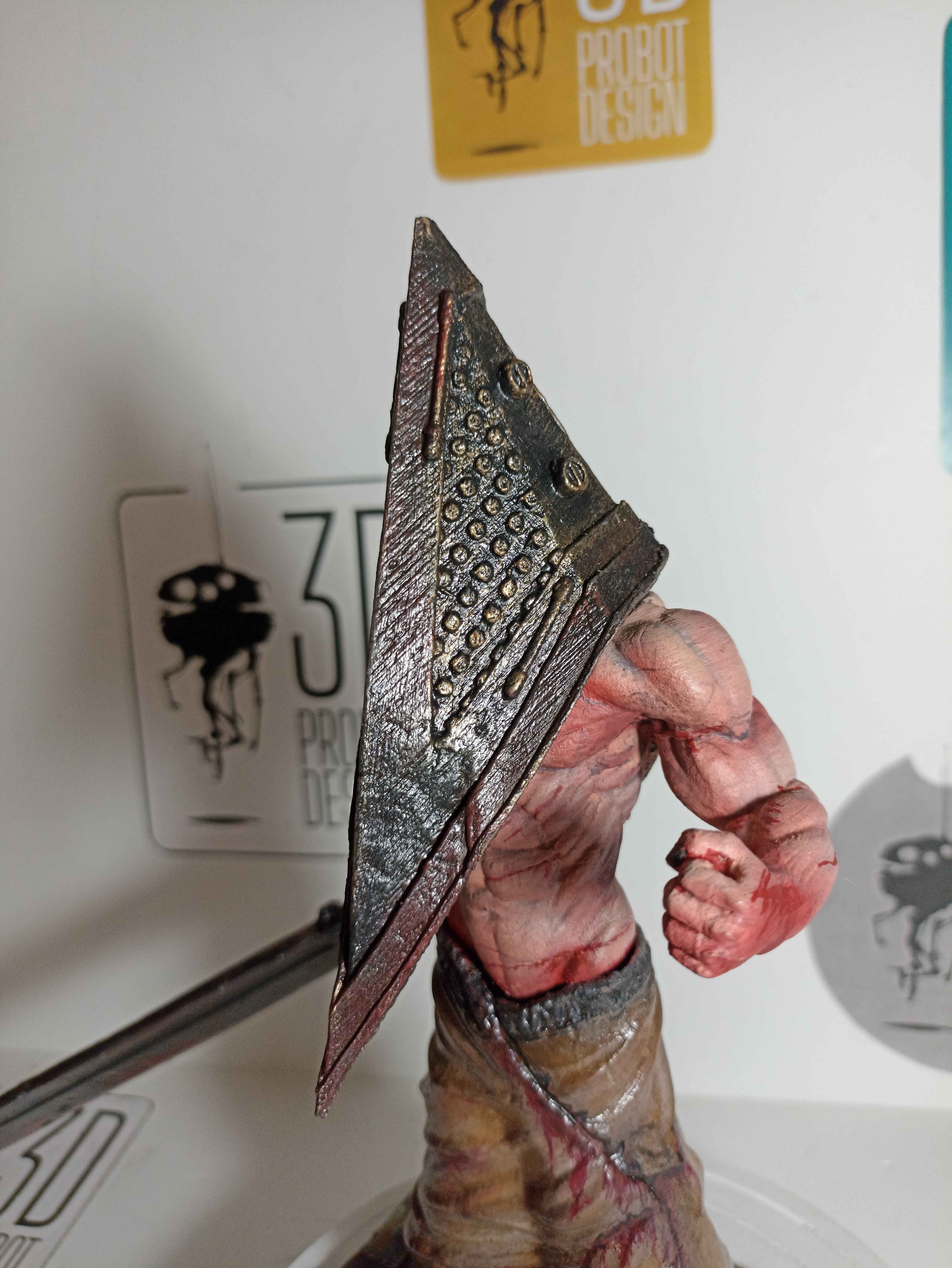 Designer de Silent Hill partilha conceito original de Pyramid Head