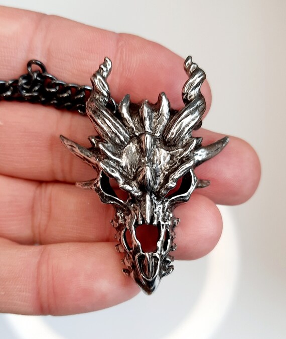 Dragon skull pendant deals