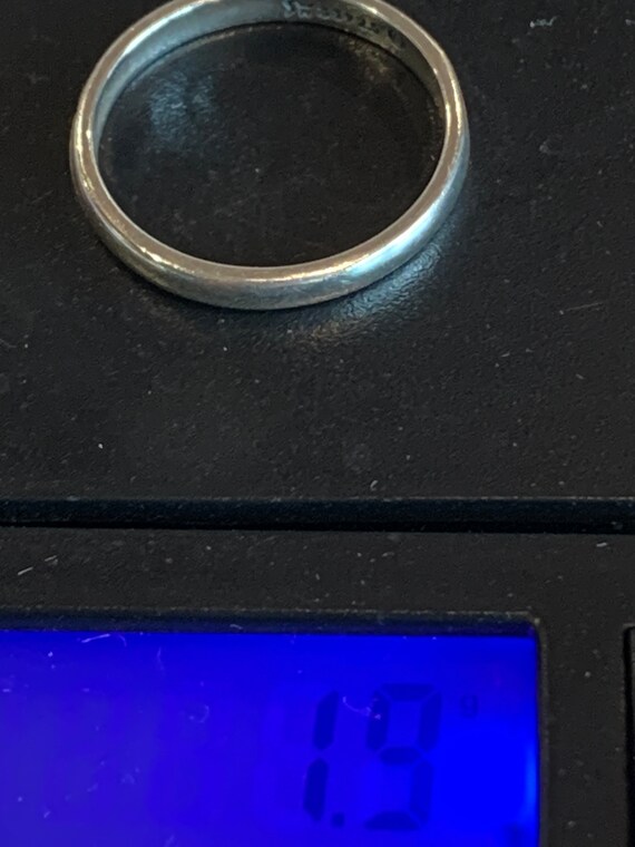 Vintage Sterling Peace Ring, Stackable - image 4