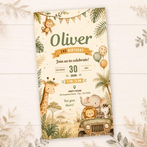 Puede incluir: Una invitación de acuarela para una fiesta de segundo cumpleaños. El diseño presenta una jirafa, un mono, un león, un elefante y una cebra. La invitación incluye el nombre "Oliver", la fecha, la hora y el lugar de la fiesta.