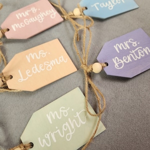 Paint washed everyday kids name tag, teacher basket tags, personalized basket tags, personalized gift basket tags, spring kid&#39;s tags