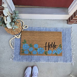 hydrangea girly doormat, coastal cottage doormat, charleston south carolina doormat, east coast southern doormat, blue floral doormat