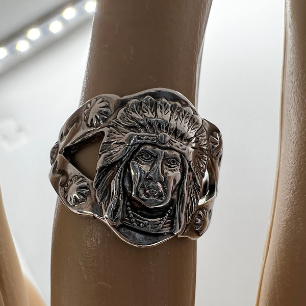 Sterling Vintage Uncas Ring, Indian Chief Headdress, Cigar Band Ring, Statement Ring, Gift for Him, Present for Woman, Silver Jewelry