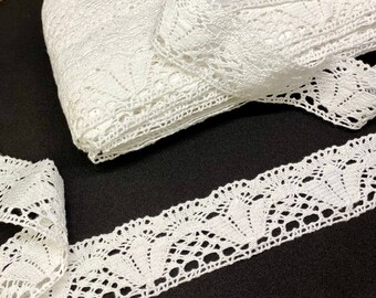 White Floral Cotton Lace Trim: Scalloped Edge Venice Lace (40mm