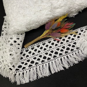 Ribete de encaje de algodón con borlas blancas: trenza Kopanaki, 9,9 cm de ancho