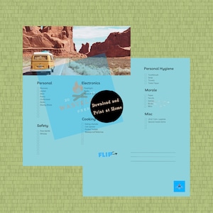 Puede incluir: Una lista de verificación para 20 cosas que empacar para un viaje de campamento. La lista de verificación está dividida en categorías: Personal, Electrónica, Cocina, Seguridad, Higiene personal, Moral y Miscelánea. La lista de verificación está impresa en un fondo azul con una imagen de una camioneta amarilla conduciendo por un camino a través de un paisaje desértico. El texto "Descargar e imprimir en casa" está impreso en un círculo negro.