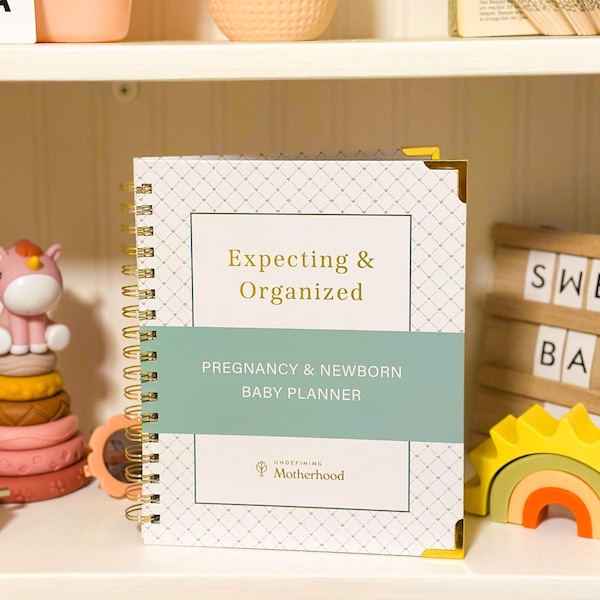 Pregnancy Planner Guide & Baby Planner: Best Baby Shower Gift, First-Time Mom Gift, Expecting Mom Planner, Pregnancy Gift