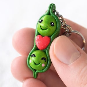 Two Peas in a Pod Keyring, Personalised Couple Keychain, Cute Food Bag Charm, Romantic Anniversary Gift, Valentine's Keepsake, Best Friend