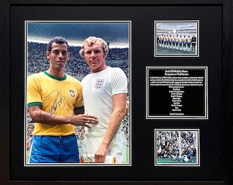 ロベルト・カルロス直筆サイン入りブラジルサッカー写真。デラックス