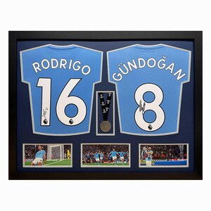 Rodri und Gündogan signierte und gerahmte Manchester City Shirts mit COA & Fotobeweis