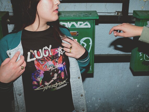 サイバーパンク エッジランナーズ ルーシー グラフィック T