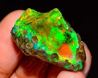 Opal, fire opal rough, ethiopian opal raw gemstone, 29.00 Cts. 100% Natural Superb Ethiopian Opal 28X19X12 MM Rough Loose Gemstone