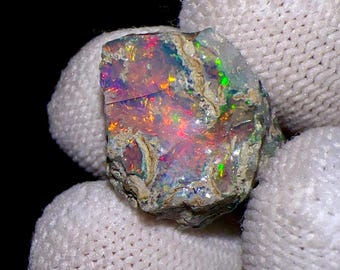 Etiopski opal ognisty, surowy kamień szlachetny do wyrobu biżuterii, 13,5 ct., 19x14x13 mm
