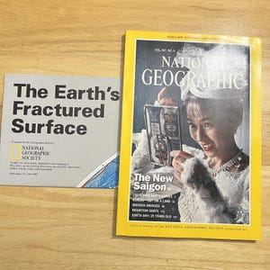 COLORS「Travel special」1995年⑪【海外雑誌・洋書】❷ National Geographic Magazines 1995 - Etsy