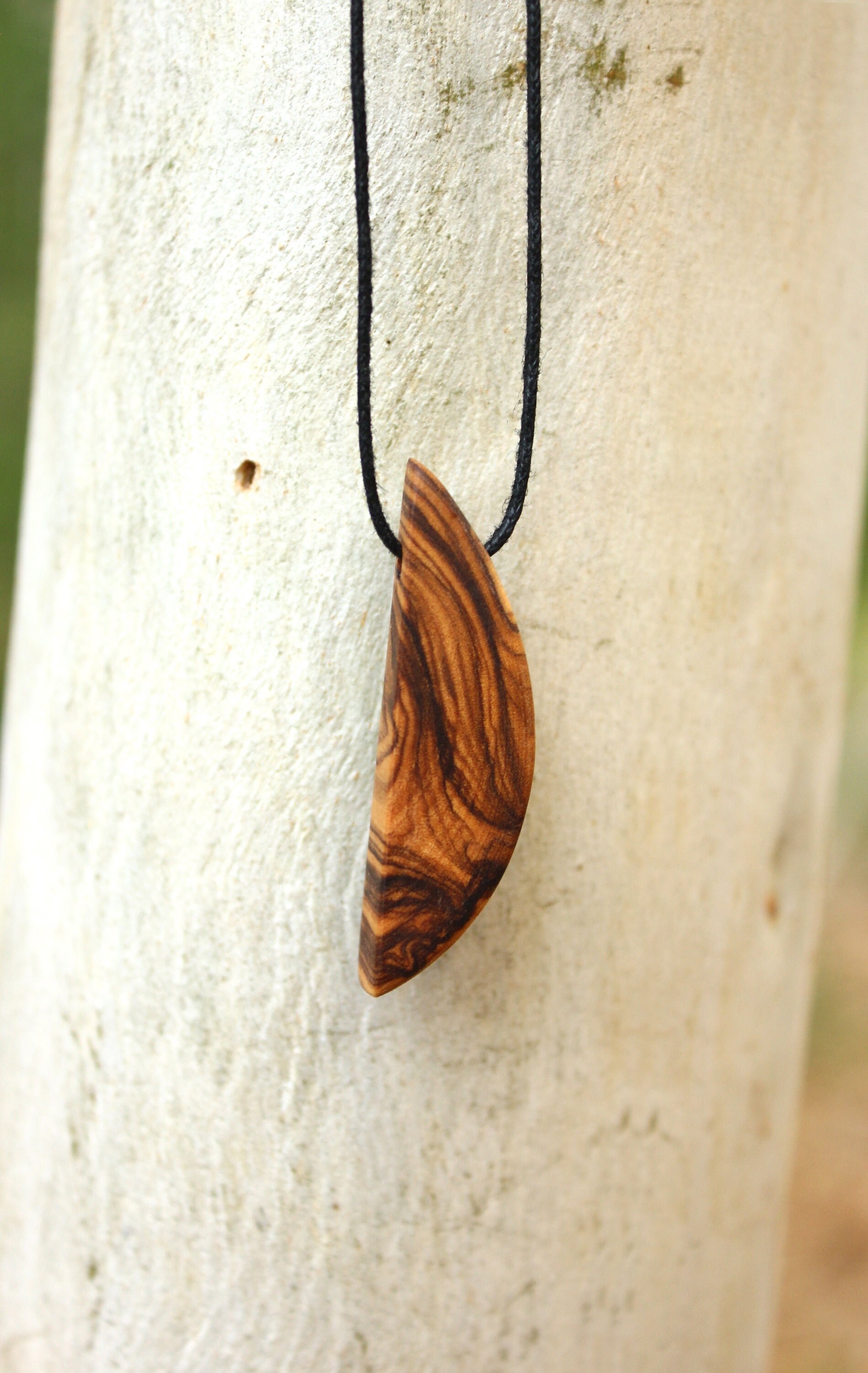 Olive shop wood necklace