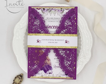 Invitación de quinceañera cortada a láser en morado y dorado, Sweet 15