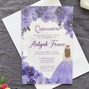 Violet Princess Quinceañera acryl uitnodiging, aangepaste uw paarse acryl Mis XV Anos uitnodigen met Encelope {gratis voorbeeld beschikbaar}