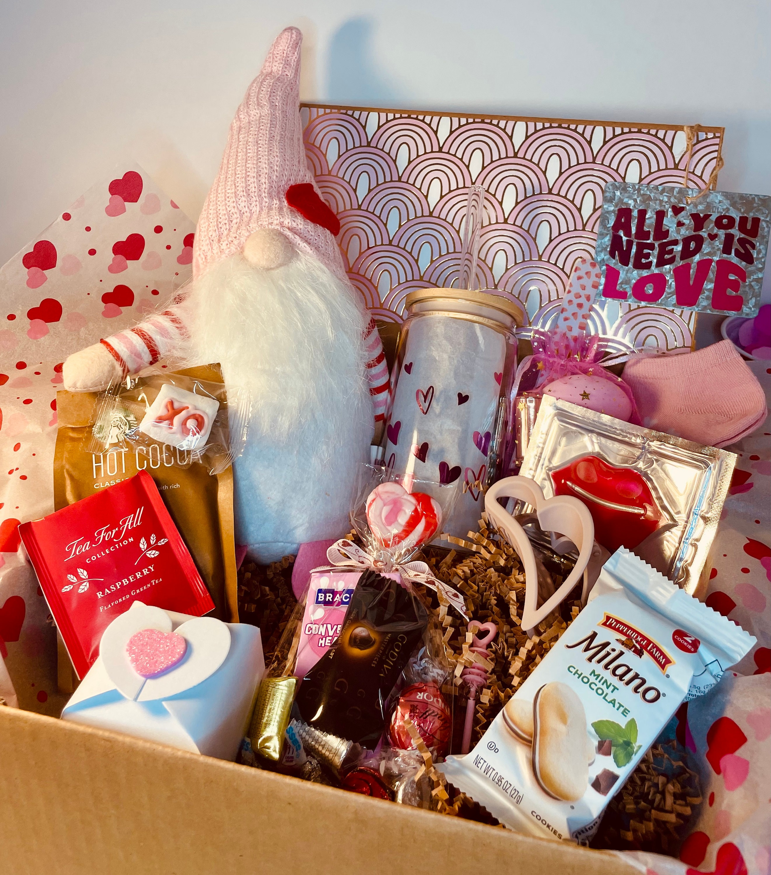 21 Valentine's Day gift baskets to give in 2023