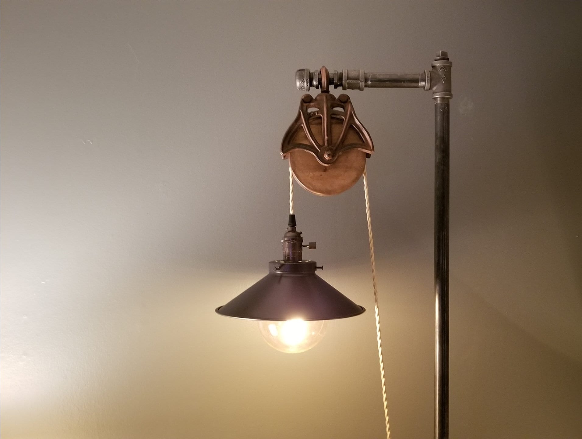 Industrial pulley floor sale lamp