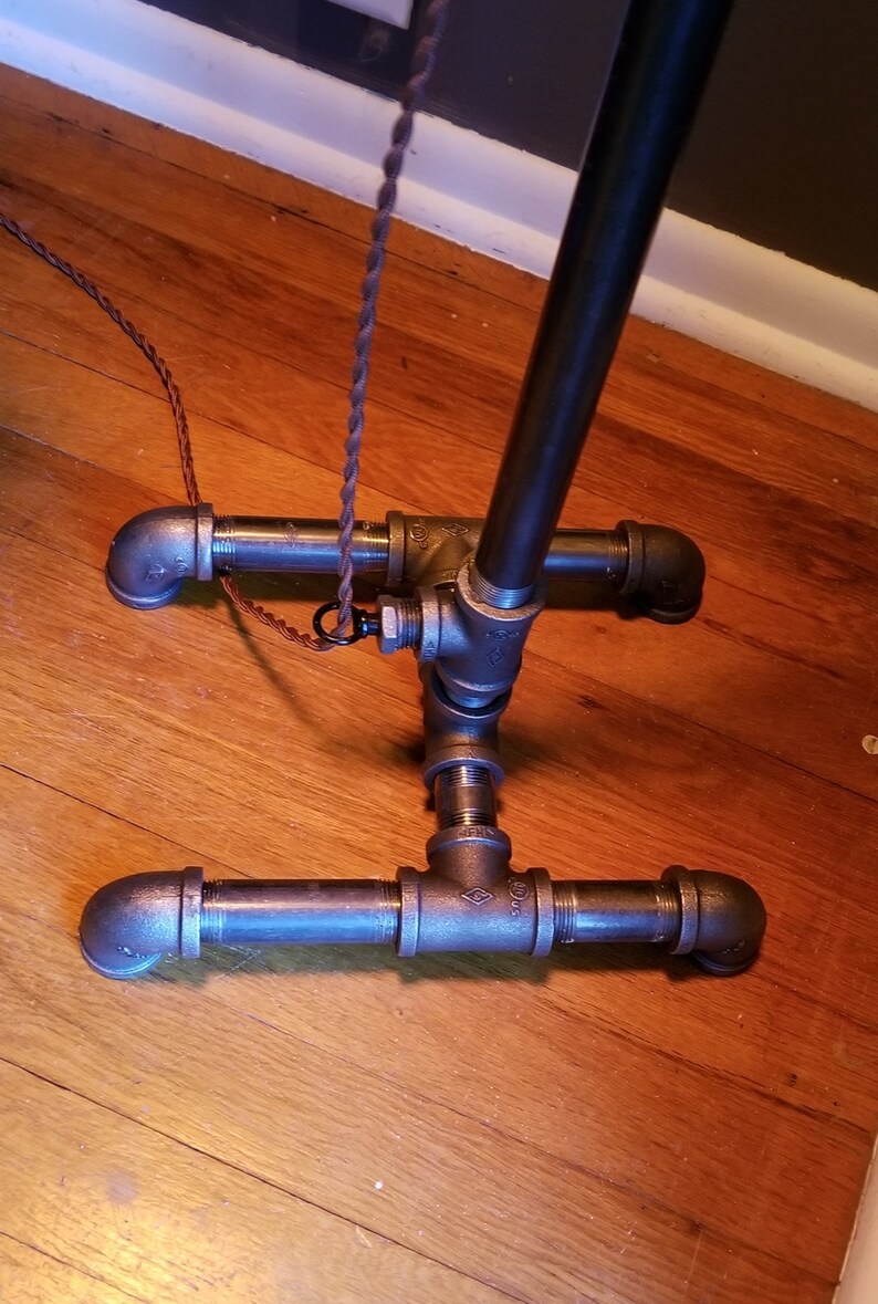 Industrial Pipe Floor Lamp With a Barn Pulley Accented Shade - Etsy