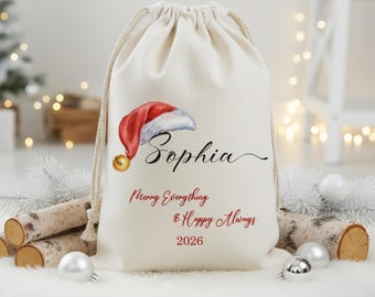 Personalisierter Weihnachtsweihnachtsmannsack für Kinder | Benutzerdefinierte Namen Geschenktasche mit Urlaub Design | Wiederverwendbarer Kordelzug-Weihnachtssack mit Namen