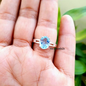 Natural Swiss Blue Topaz Ring: 925 Sterling Silver Solitaire