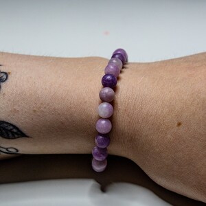 Lepidolite 6mm bracelet - anxiety, sleep, calm