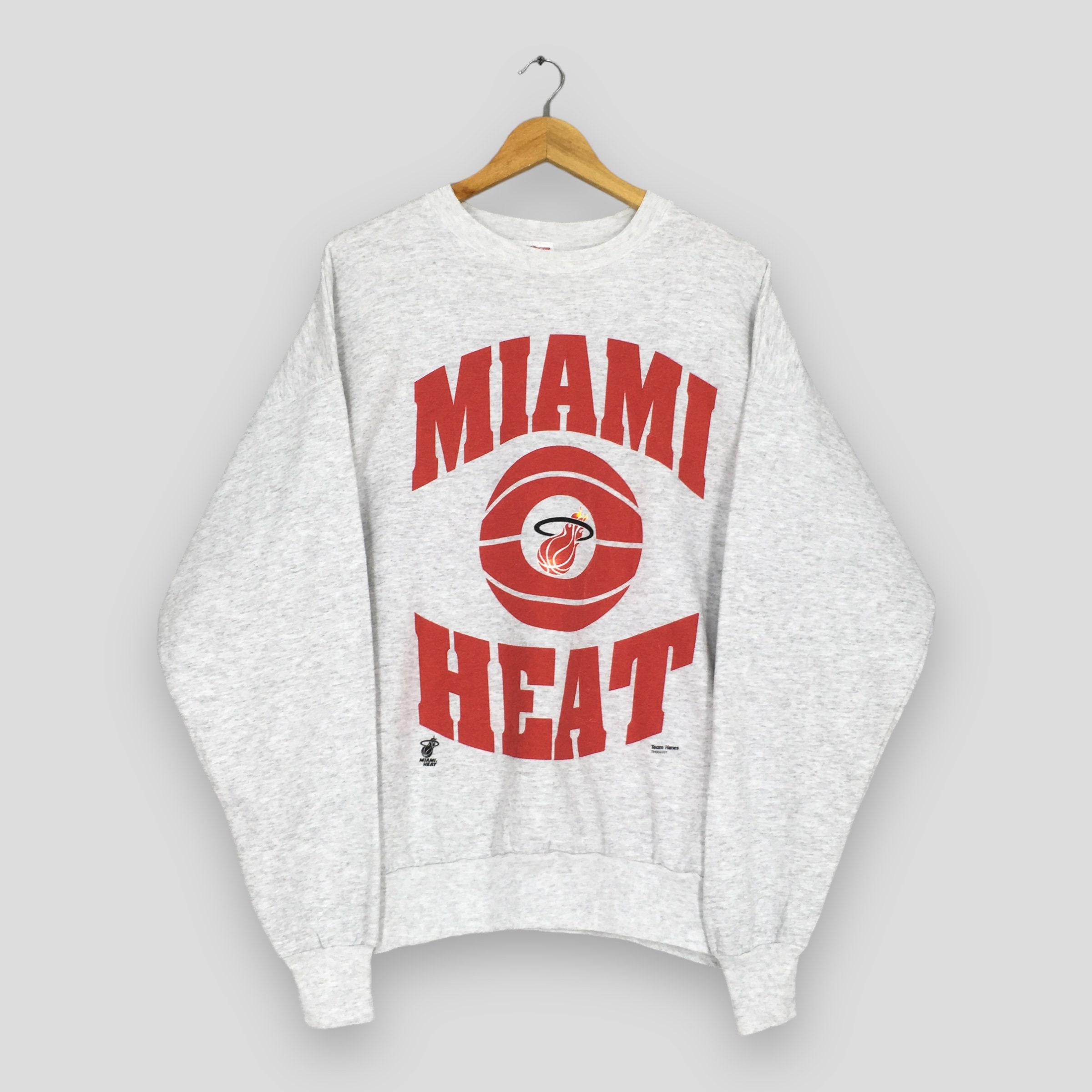 Vintage 90s Rare Miami Heat NBA Boxy Sweatshirt XLarge Miami Heat Spell Out Logo Sweater Miami Heat American Basketball Crewneck Size XL