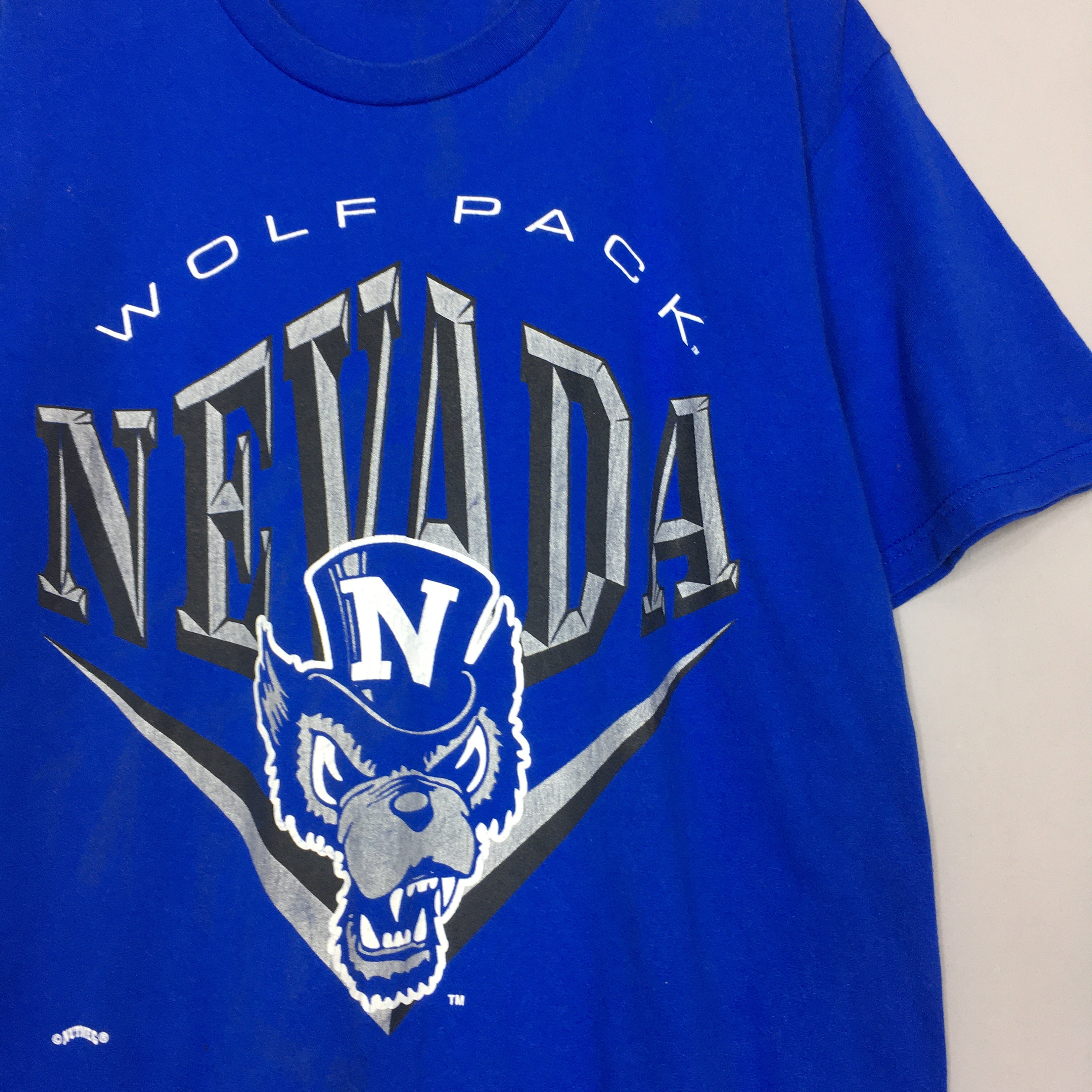 Vintage 90s Nevada Wolf Pack Ncaa Blue T Shirt Large Nevada Wolf Pack Spell  Out Crewneck Shirt University of Nevada Sportsweartees Size L - Etsy UK