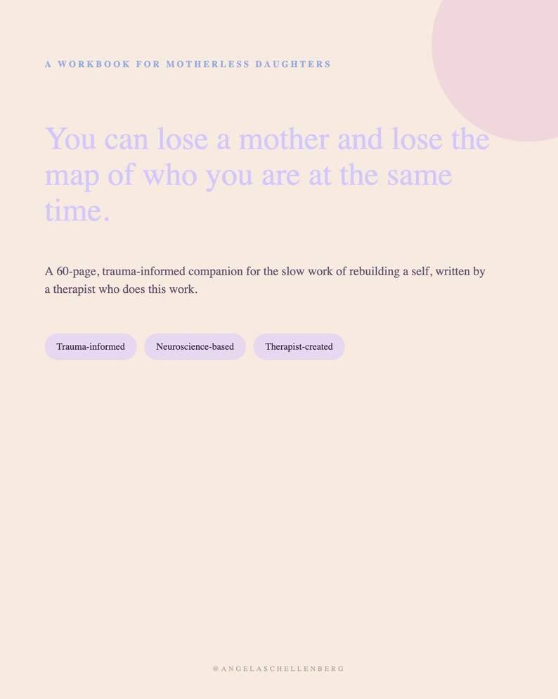 Peut inclure: Un cahier d'exercices de 60 pages intitul&eacute; A Workbook for Motherless Daughters avec le texte : You can lose a mother and lose the map of who you are at the same time. Il inclut les &eacute;tiquettes Trauma-informed, Neuroscience-based et Therapist-created.