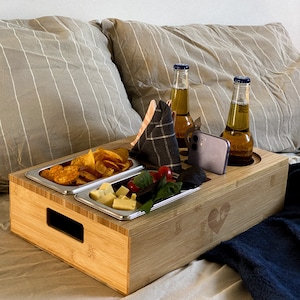 Tablett für Couch, Sofa, Snack und Getränkehalter, Minibar aus Bambusholz, Getränkehalter fürs Auto, Organizer für Bier und Snacks, Geschenkidee für Papa, TV-Box Bild 3