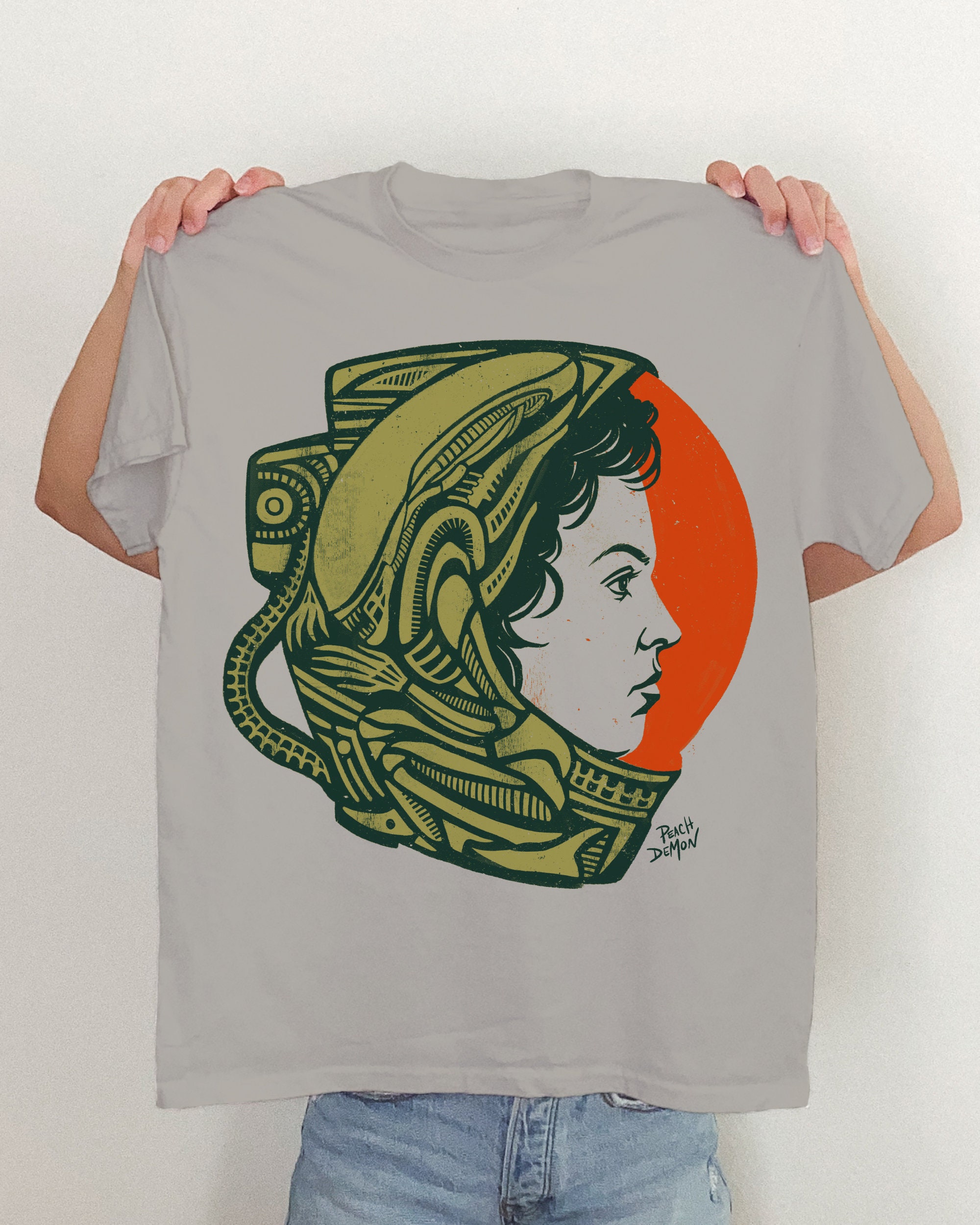 Alien T-shirt 1979 Ridley Scott Sigourney Weaver Xenomorph - Etsy
