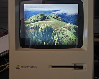 CRT Style LCD Display for Apple Macintosh – 8