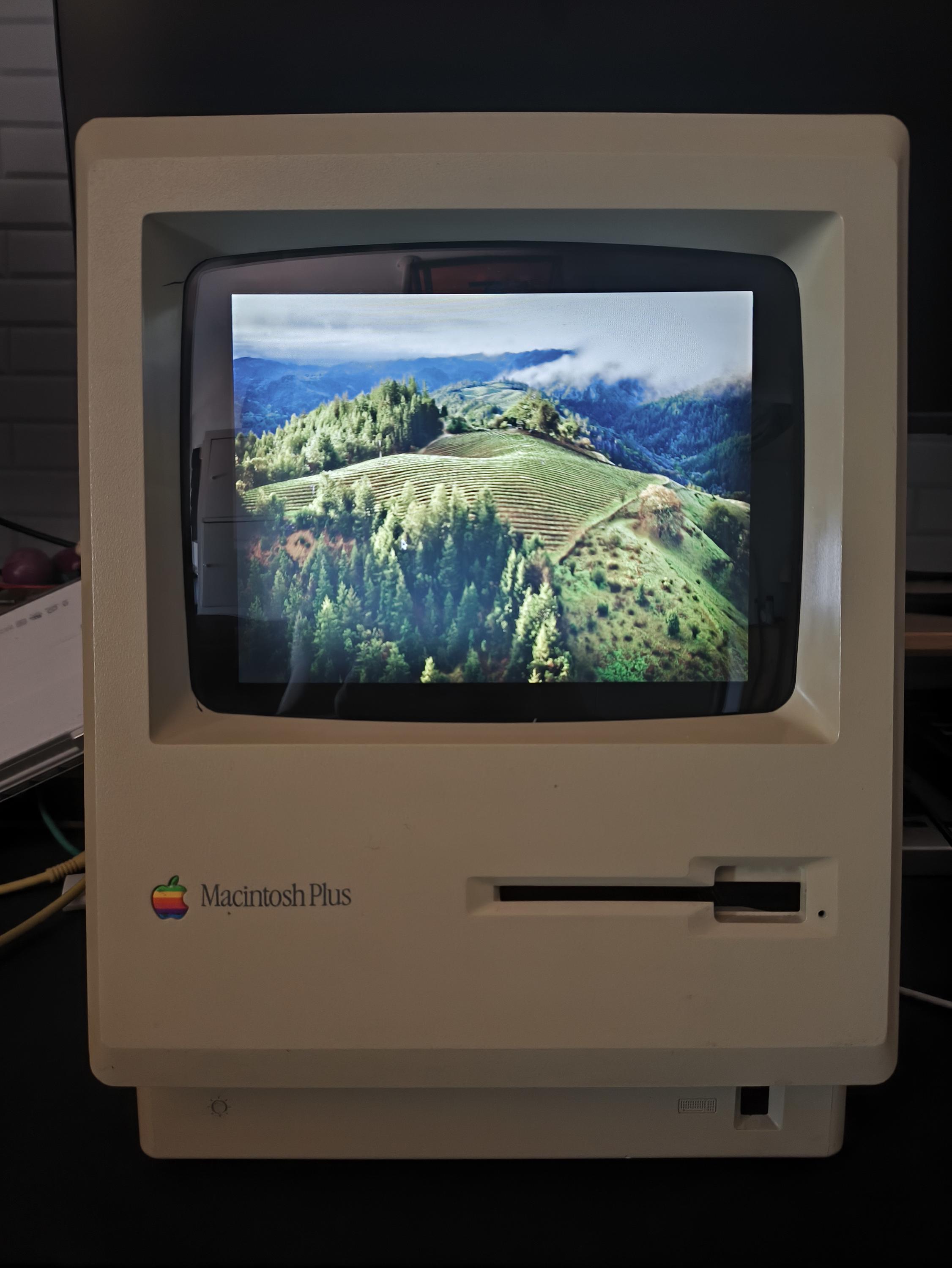 Modern Display for Classic Apple Macintosh - 8