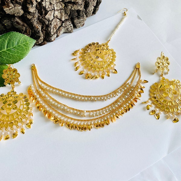 Traditional Punjabi 3 Layered Gold Plated  Pippal Patti Necklace Earrings Tikka Set/Patra Jewelry/Indian Statement jewelry/indian Pearl Set