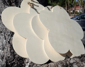 Wooden Flower shape with string ideal for arts and crafts