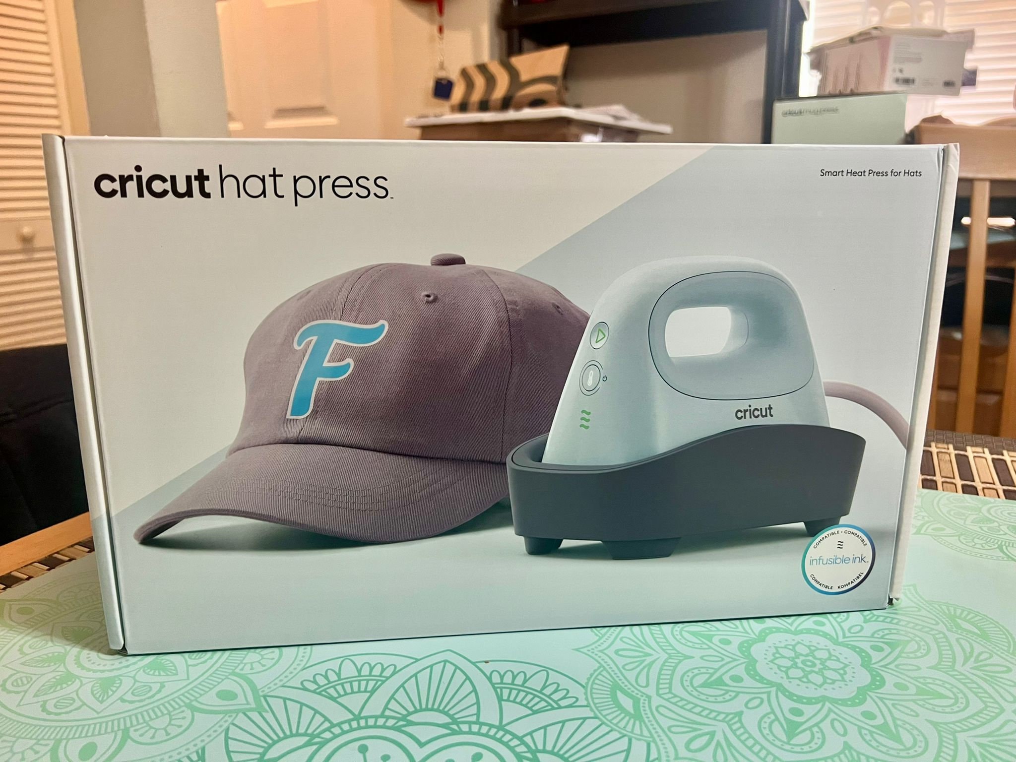 Cricut Hat Press Smart Heat Press Machine for Hats with Built-in