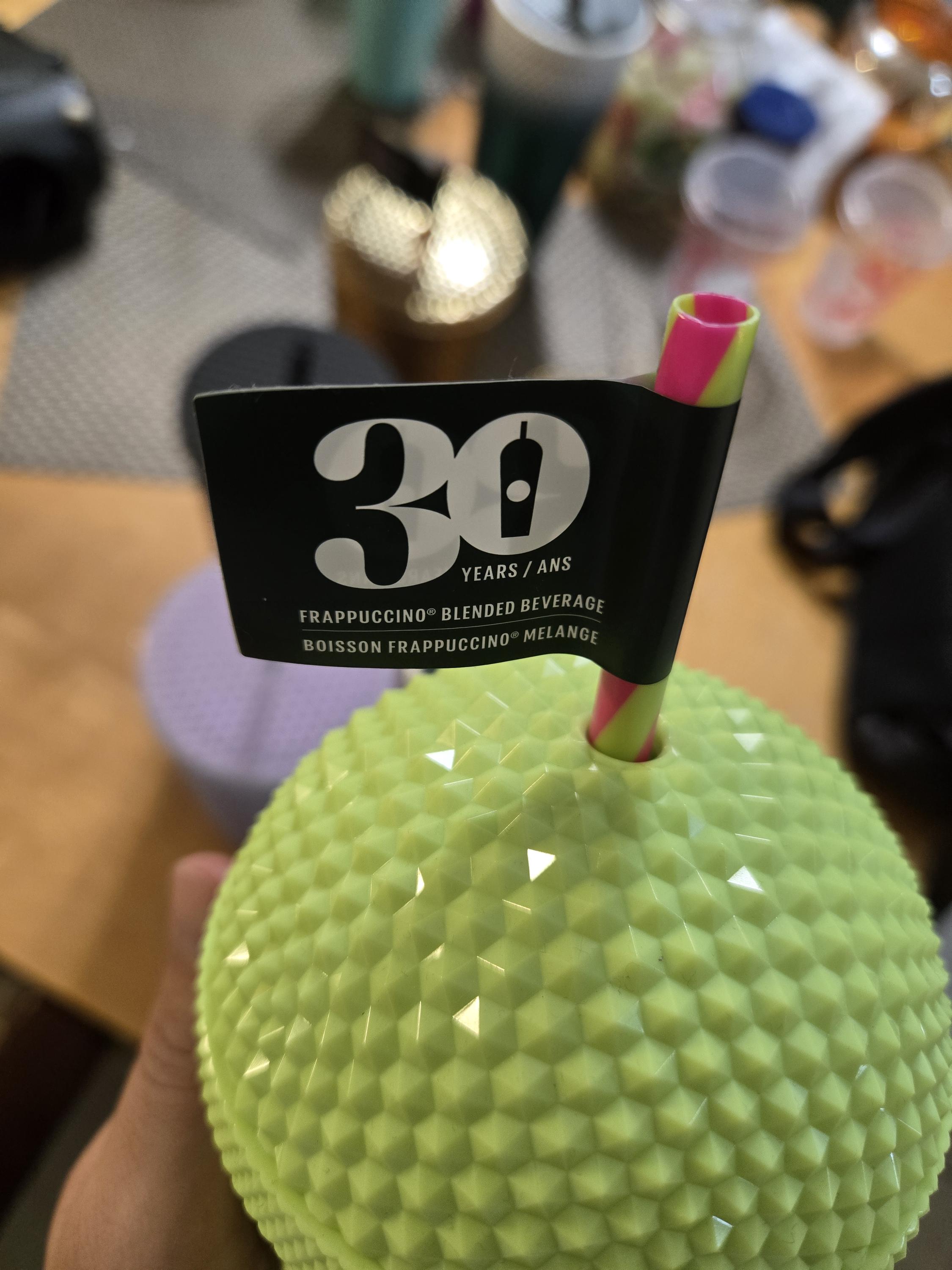 スターバックス 限定版タンブラー 16オンス ドーム アップルグリーン 