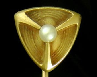 Striking "Pearl in a Pond" Stickpin created Hans Brassler in 14kt Gold circa 1910