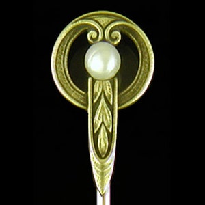 Art Nouveau Pearl Stickpin created by Whiteside & Blank in 14kt Gold circa 1900
