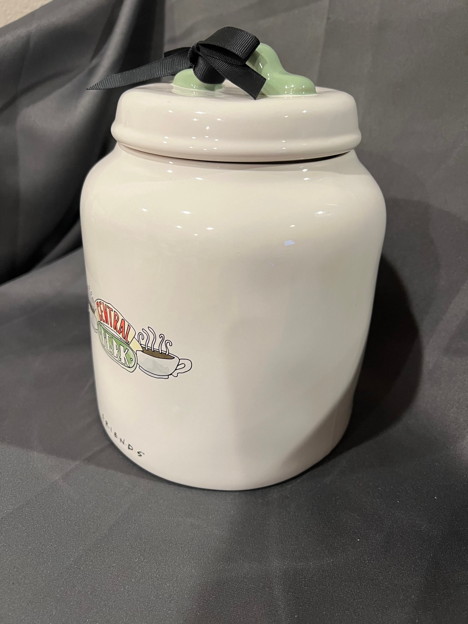 Home & Living Kitchen Storage Rae Dunn Friends Central Perk Large