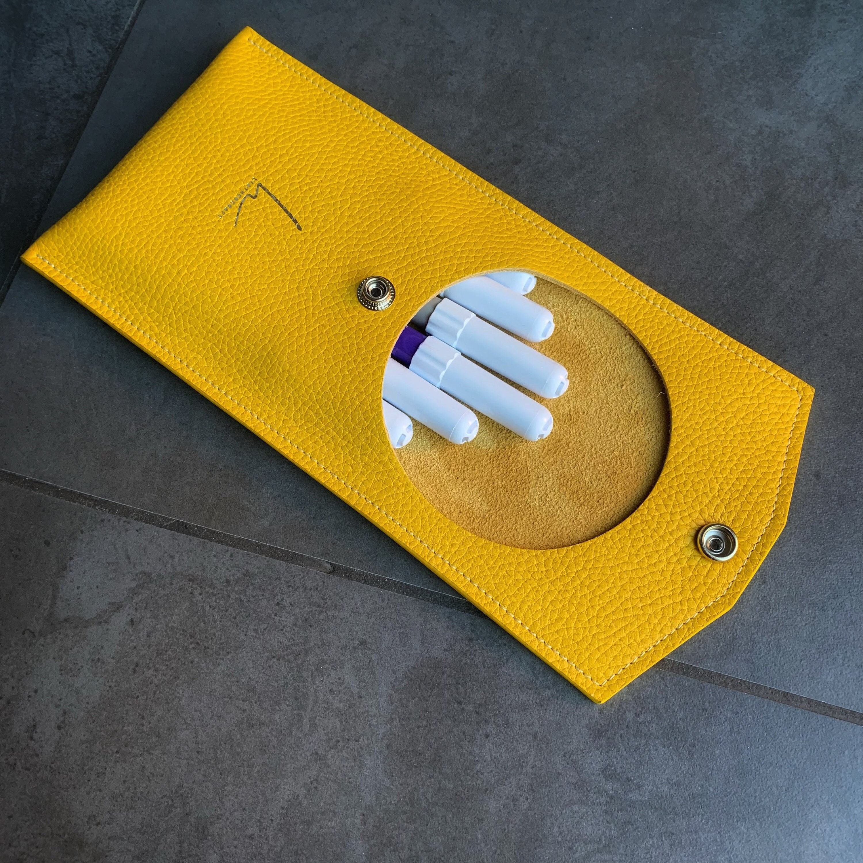 Étui à Stylo en Cuir, Étui Crayons, Pochette Fabriqué sur Commande Cuir Recyclé