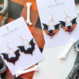 Polymer clay earrings| clay earrings| Halloween earrings| Bat earrings| Bat earring dangles| Fall earrings| Halloween bat earrings| handmade