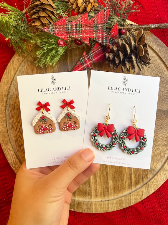 Christmas Clay Earrings| Holiday Earrings| Gingerbread House Earrings| Christmas Wreath Earrings| Wreath Earrings| Clay Christmas Earrings