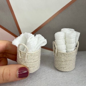 Mini basket of towels | rolled or folded | Dolls house modern miniature | bathroom decor accessories | scale 1:12 | handmade