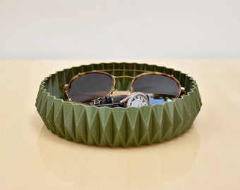 Single Argyle Stackable Catch-All Tray